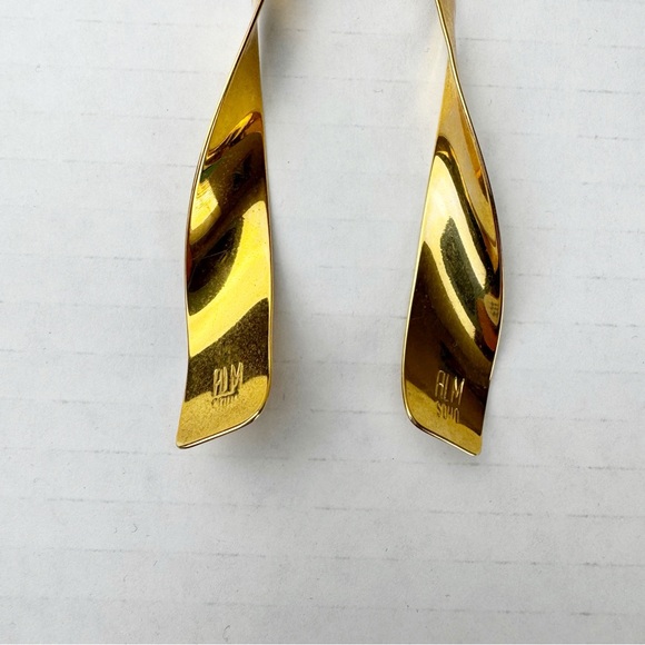 Robert Lee Morris RLM Soho gold toned confetti twist dangling earrings - Picture 3 of 7